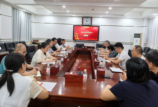教务处党支部书记讲授学习教育专...